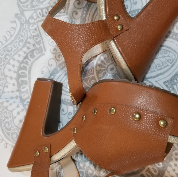 Camel thick heel platform sandals - Picture 2 of 4